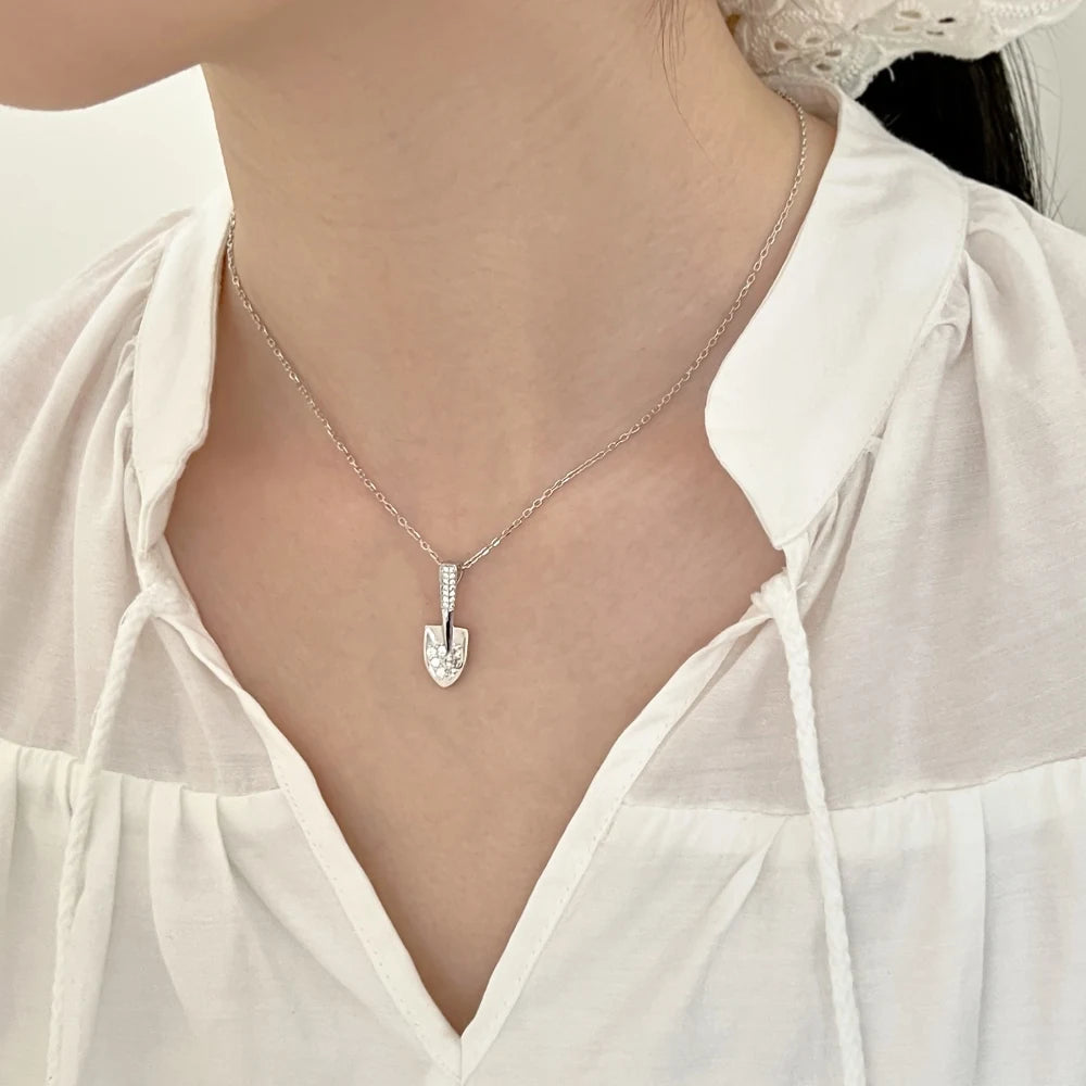 JAC Silver Fashion Jewelry Manufacturer S925 Silver Link Chain 5A Zirconia Shovel Arrow Pendant Necklace for Women Unique Jewel