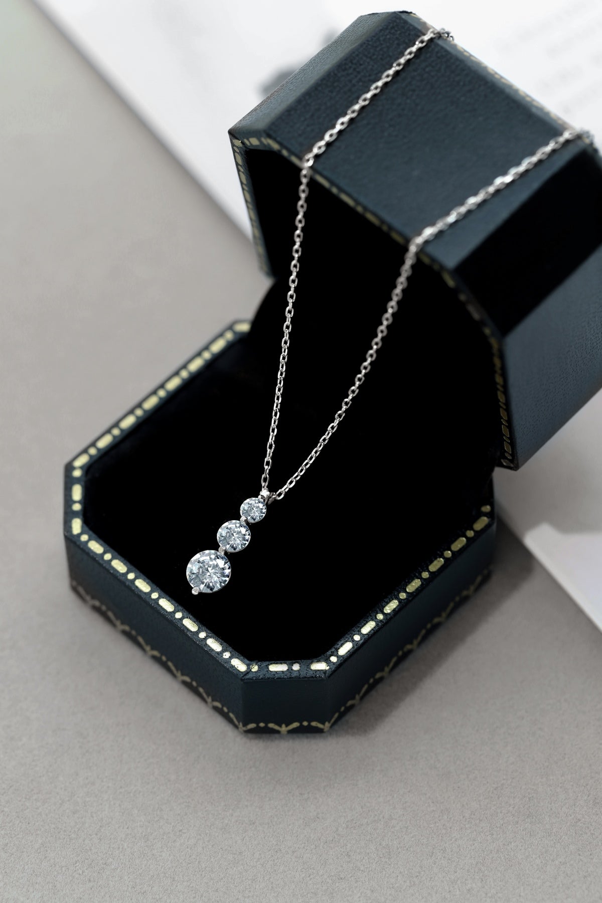 Jac Silver 925 Sterling Silver Three-Stone Drop Pendant Necklace with 5A Zircon